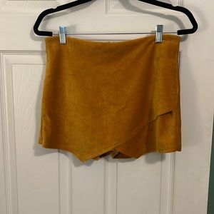BLUE BLUSH Mustard/Gold Crossover Skort